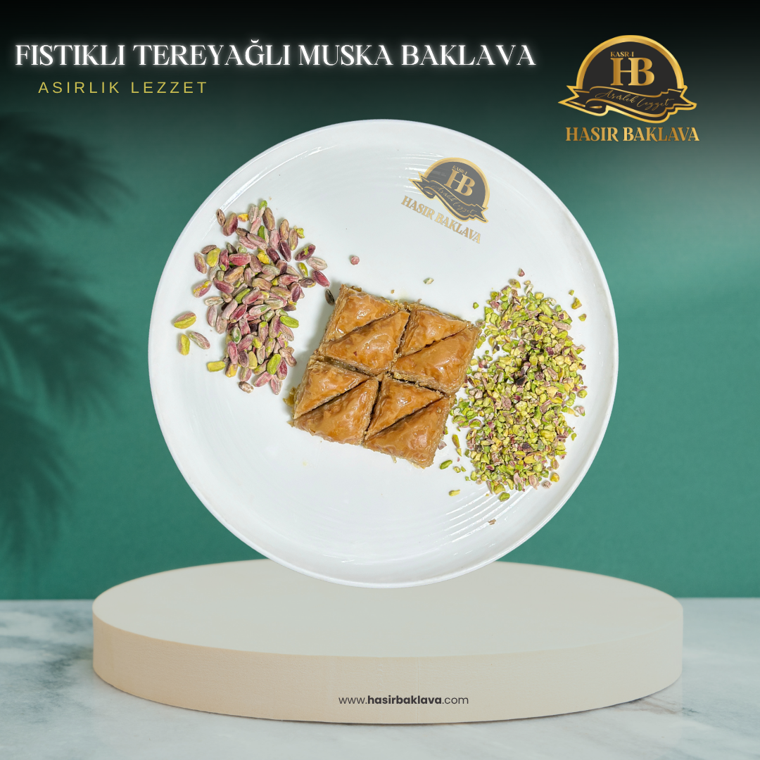 Fıstıklı Tereyağlı Muska Baklava